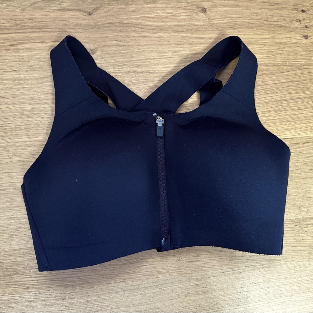 Lululemon Enlite Bra Zip Front Size 32 D High Impact Black